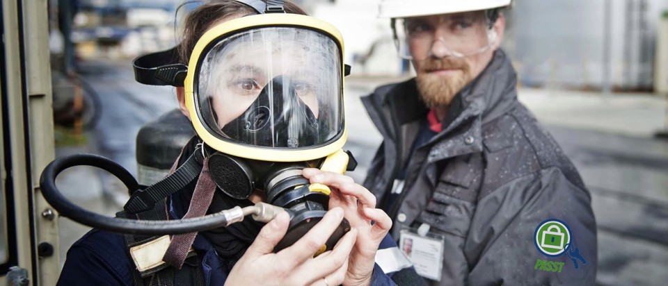Port de l'appareil respiratoire isolant ARI